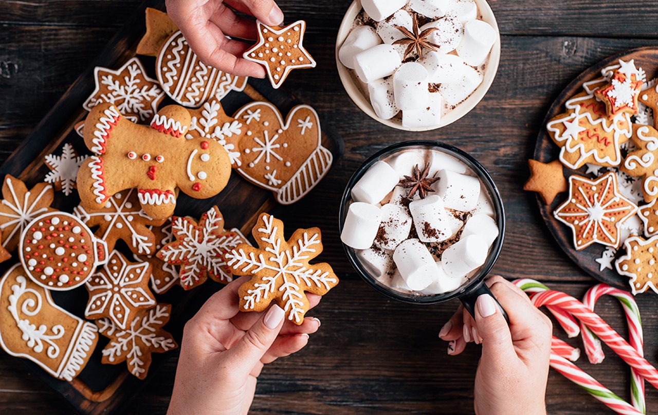 Mouthhealthy holiday dessert tray