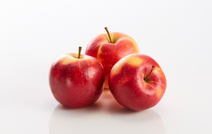Image of three red apples
