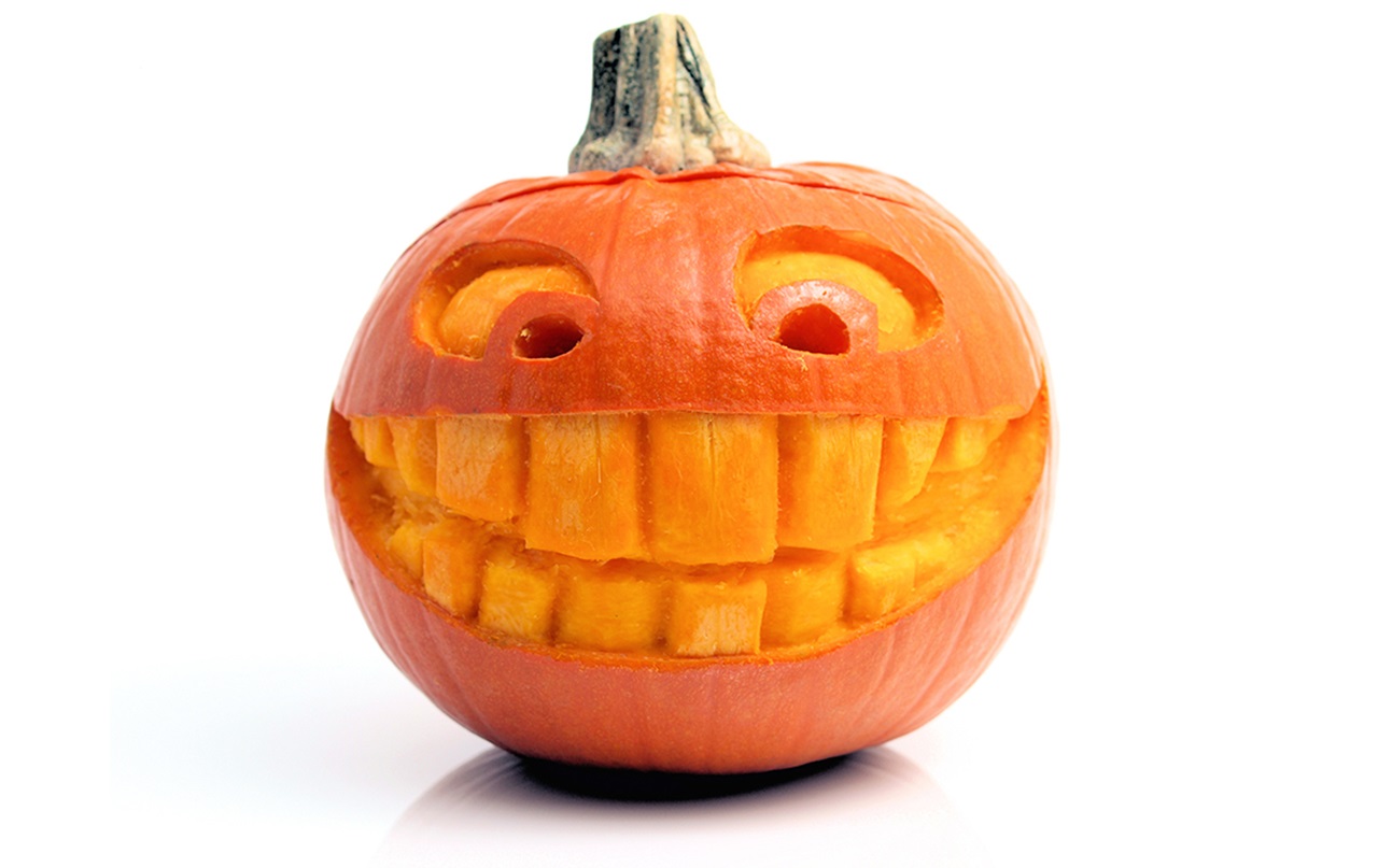 MouthHealthy Halloween pumpkin with teeth